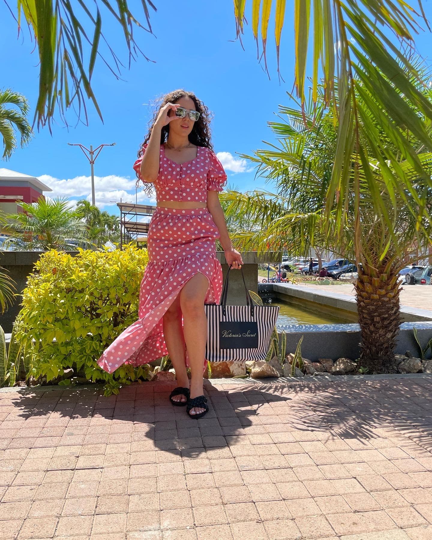 Conjunto falda/blusa corta