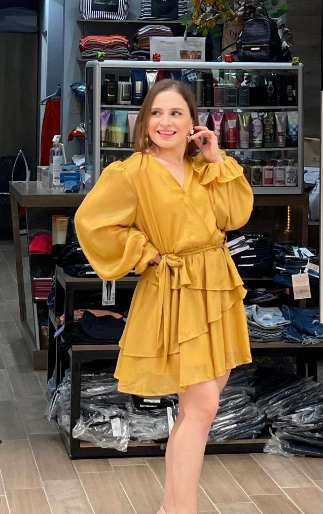 Vestido corto manga larga