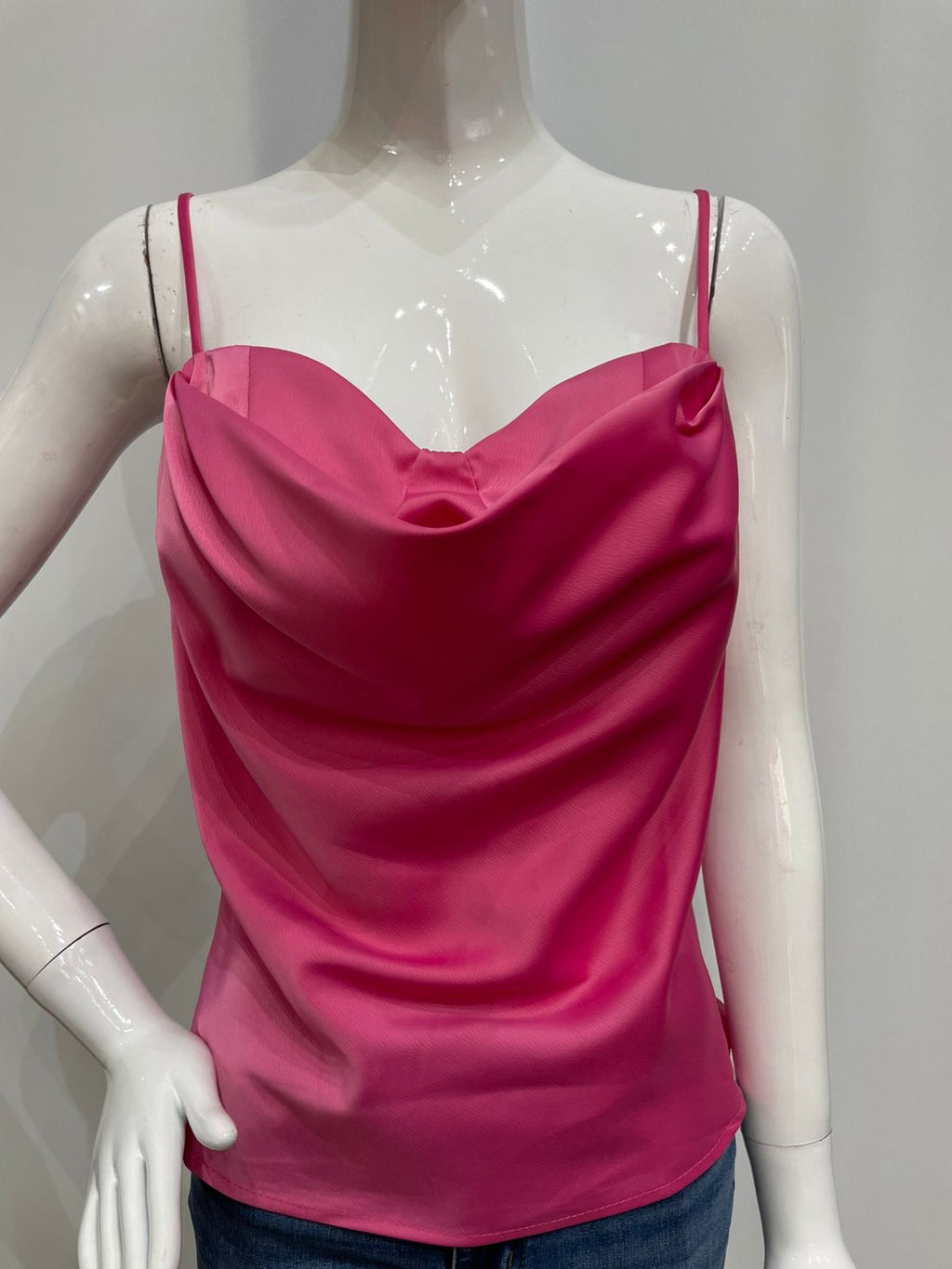 Blusa cascada tirantes