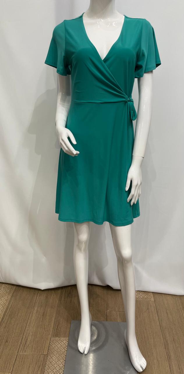 VESTIDO CORTO CON MANGAS