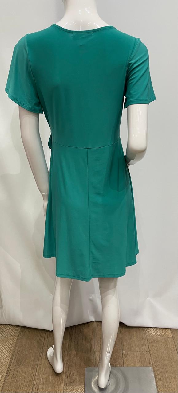 VESTIDO CORTO CON MANGAS