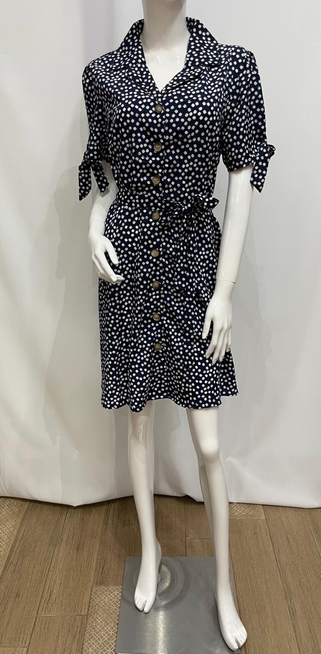 VESTIDO CON CUELLO Y BOTONES