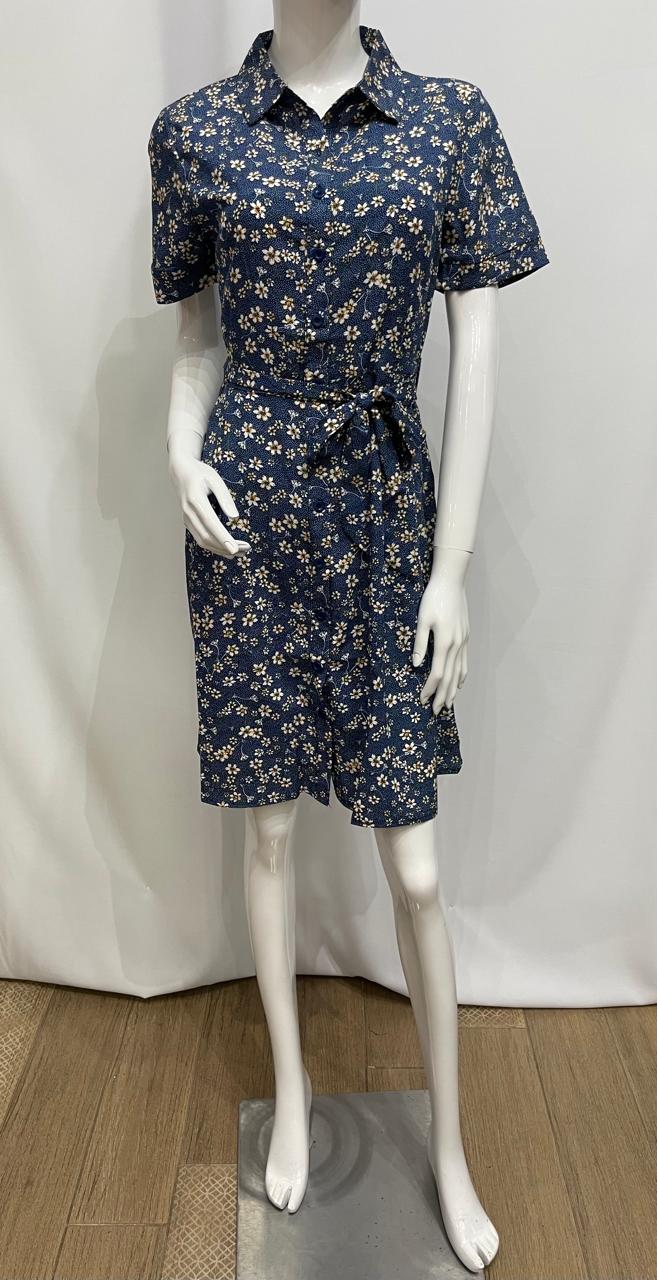 VESTIDO CON CUELLO FLORAL