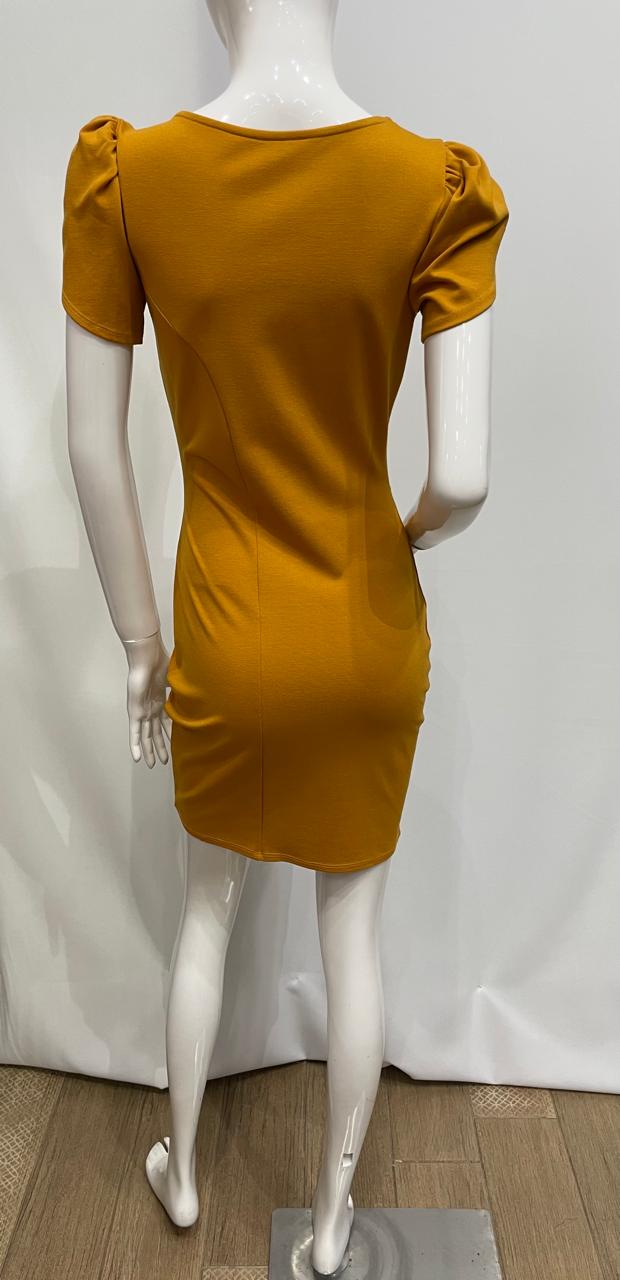 VESTIDO MOSTAZA TALLADO