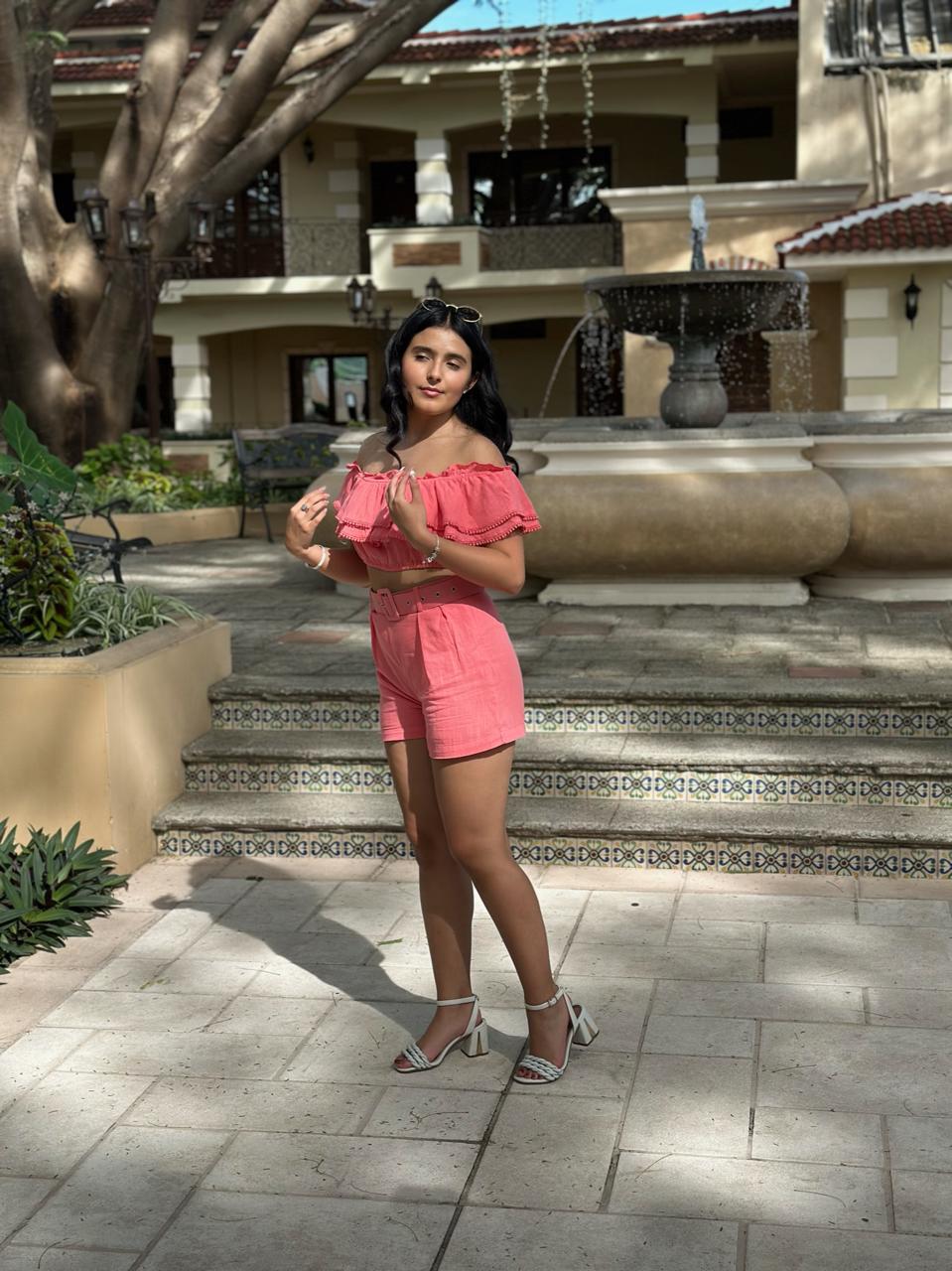 CONJUNTO DE SHORT Y CROP TOP