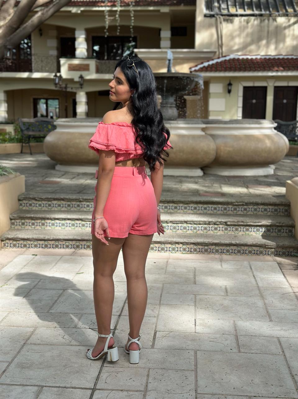 CONJUNTO DE SHORT Y CROP TOP