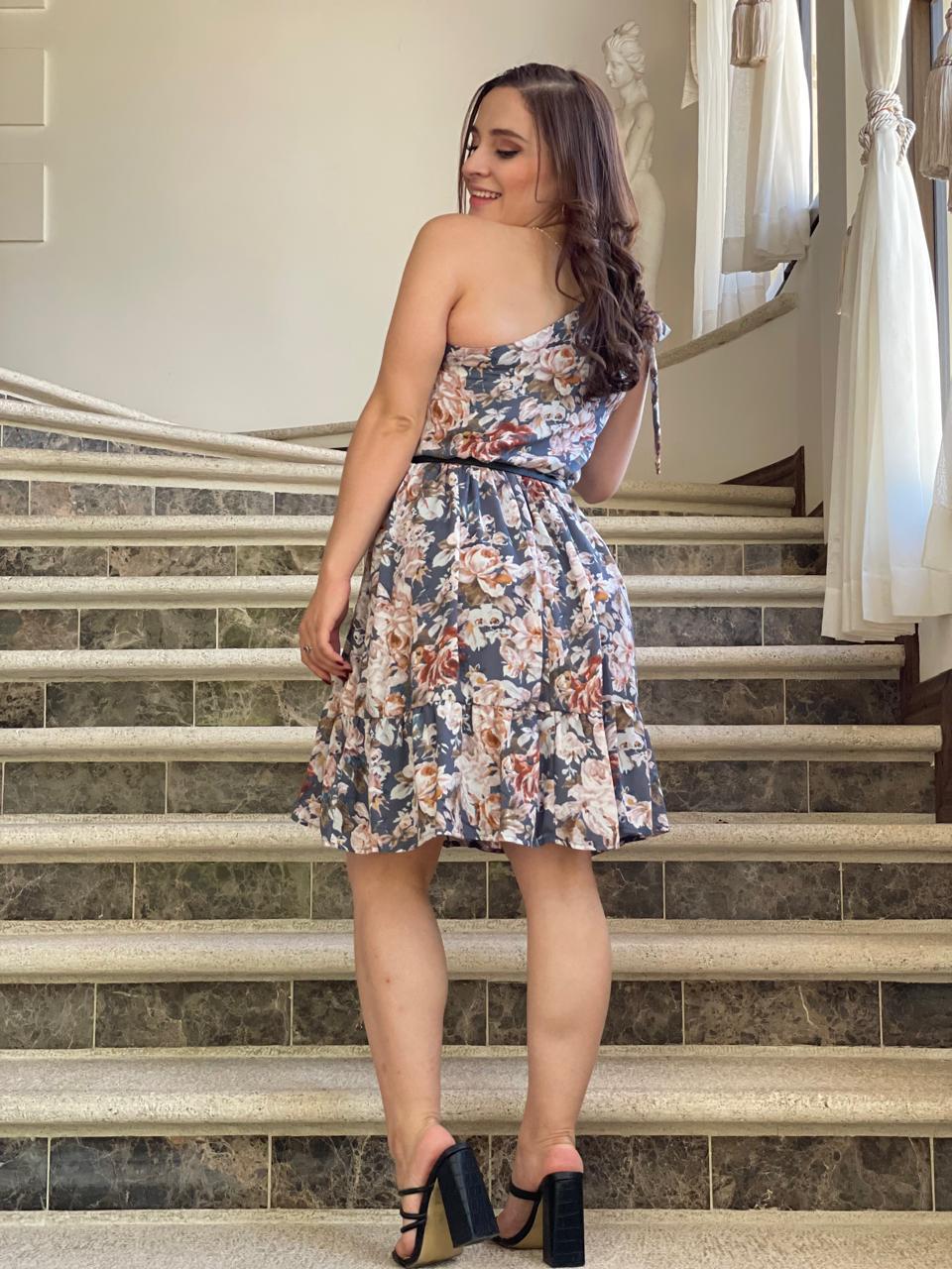 VESTIDO DE UN HOMBRO FLOREADO