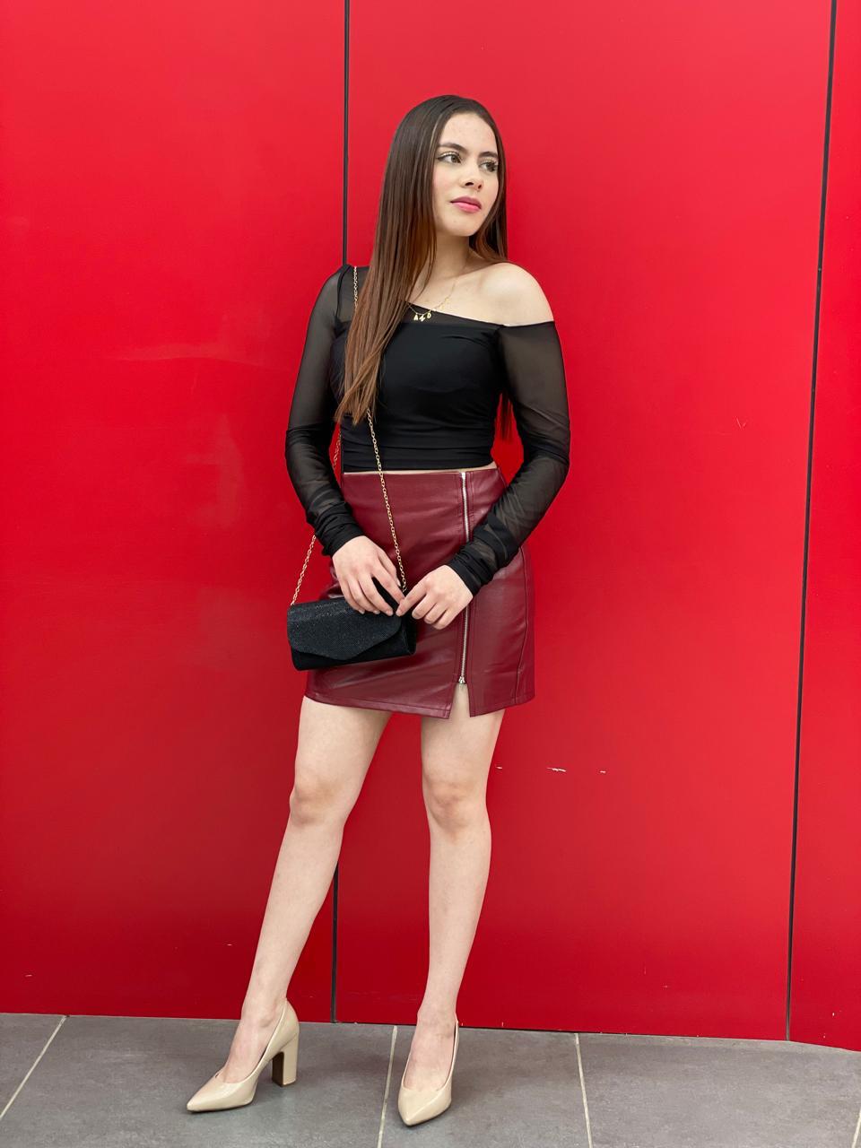 FALDA DE CUERO SINTETICO