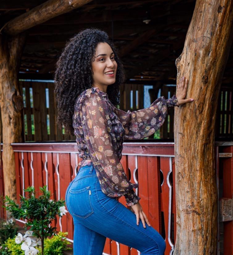 BLUSA MANGA LARGA FLOREADA