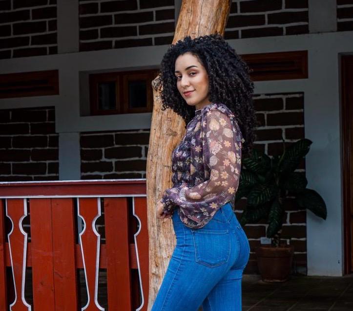 BLUSA MANGA LARGA FLOREADA