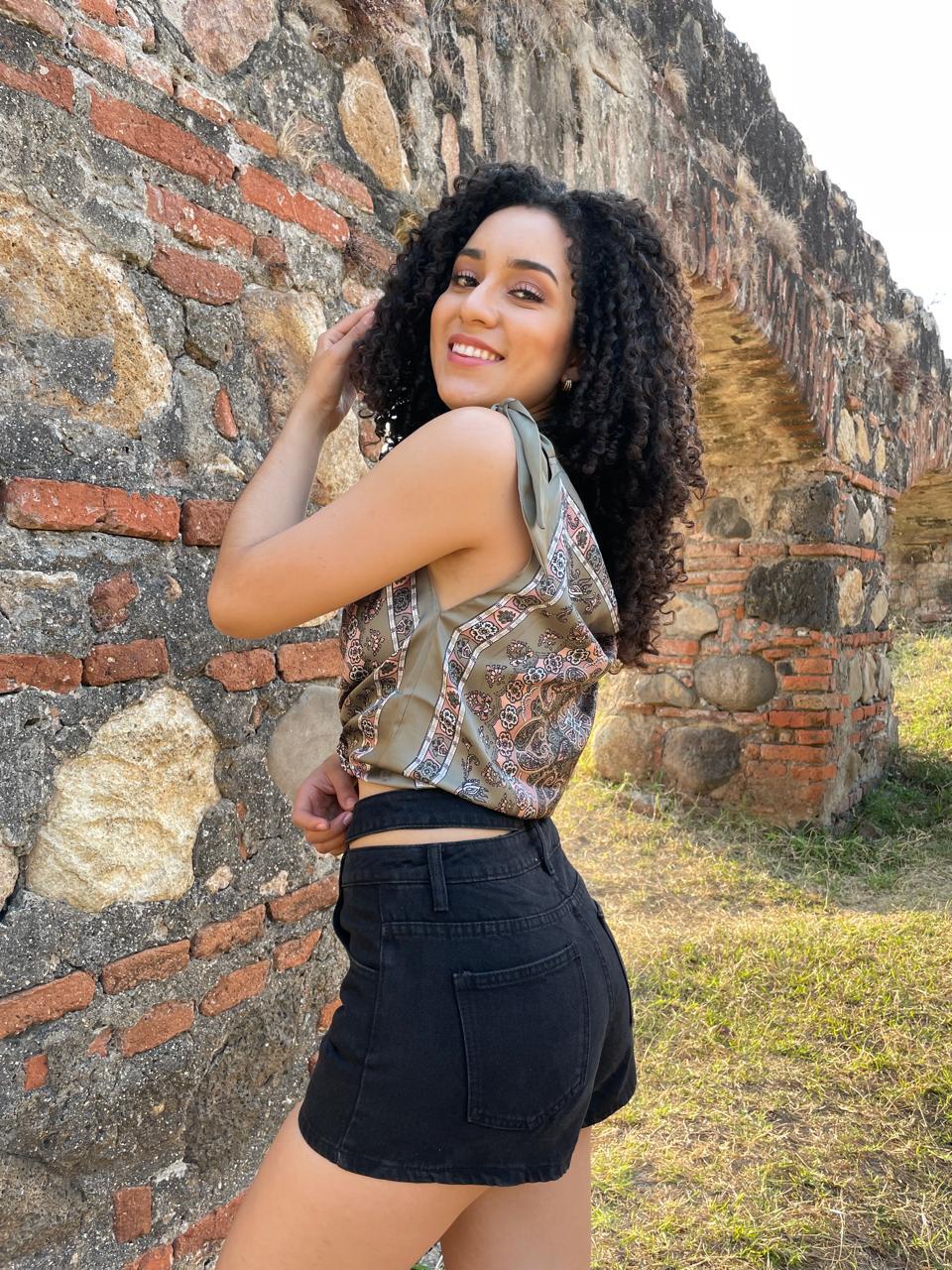 SHORT DE LONA