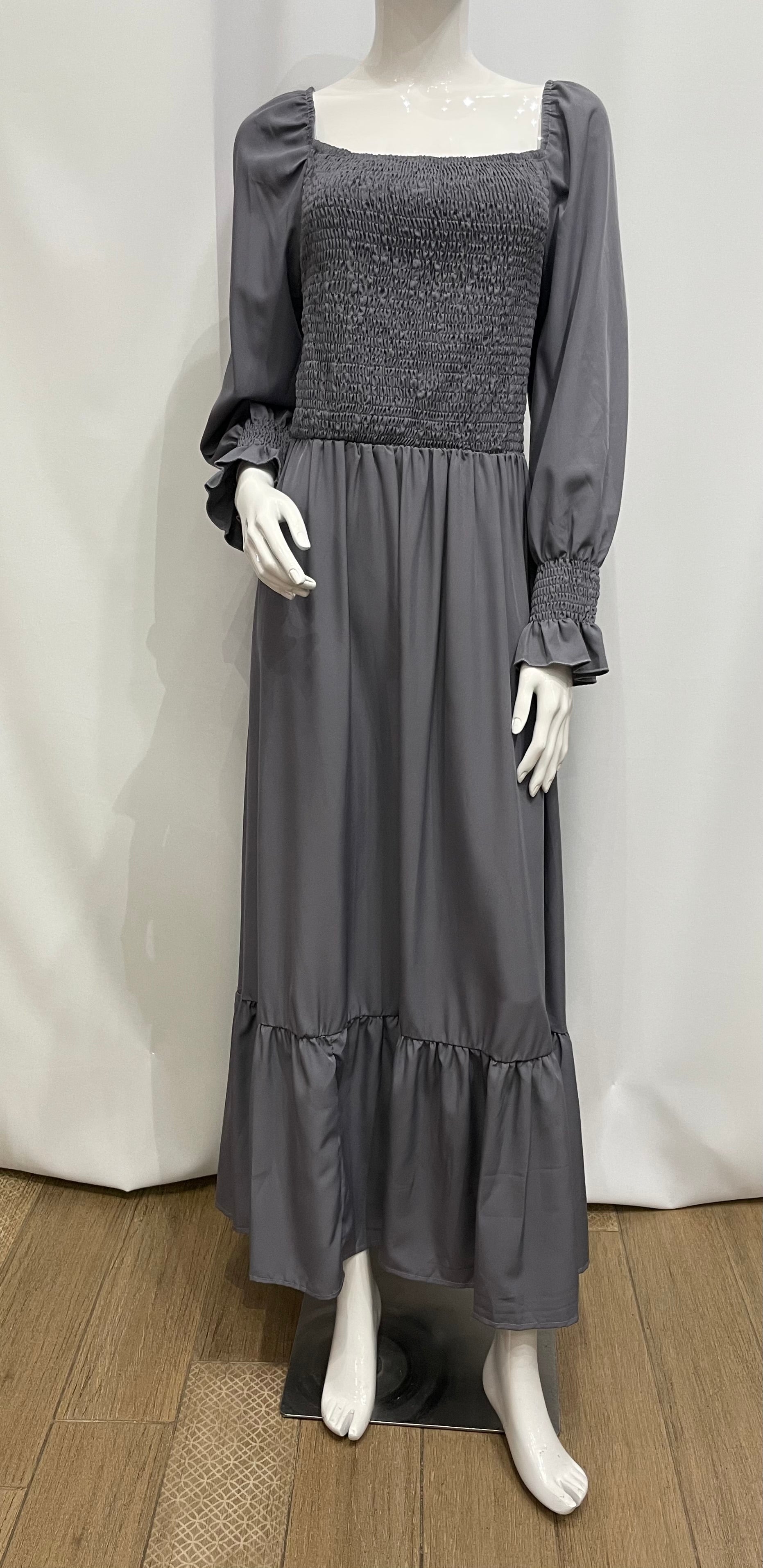 Vestido escote cuadrado