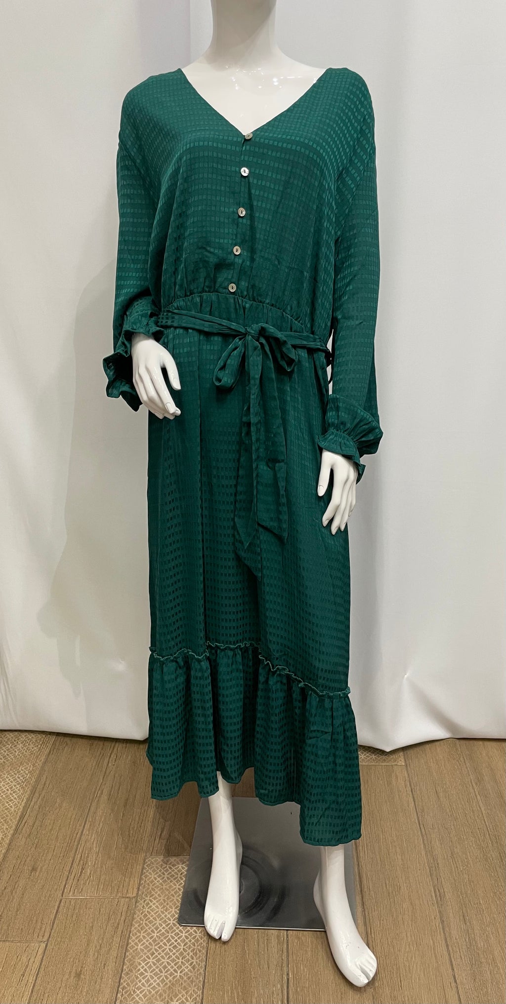 Vestido plus manga larga