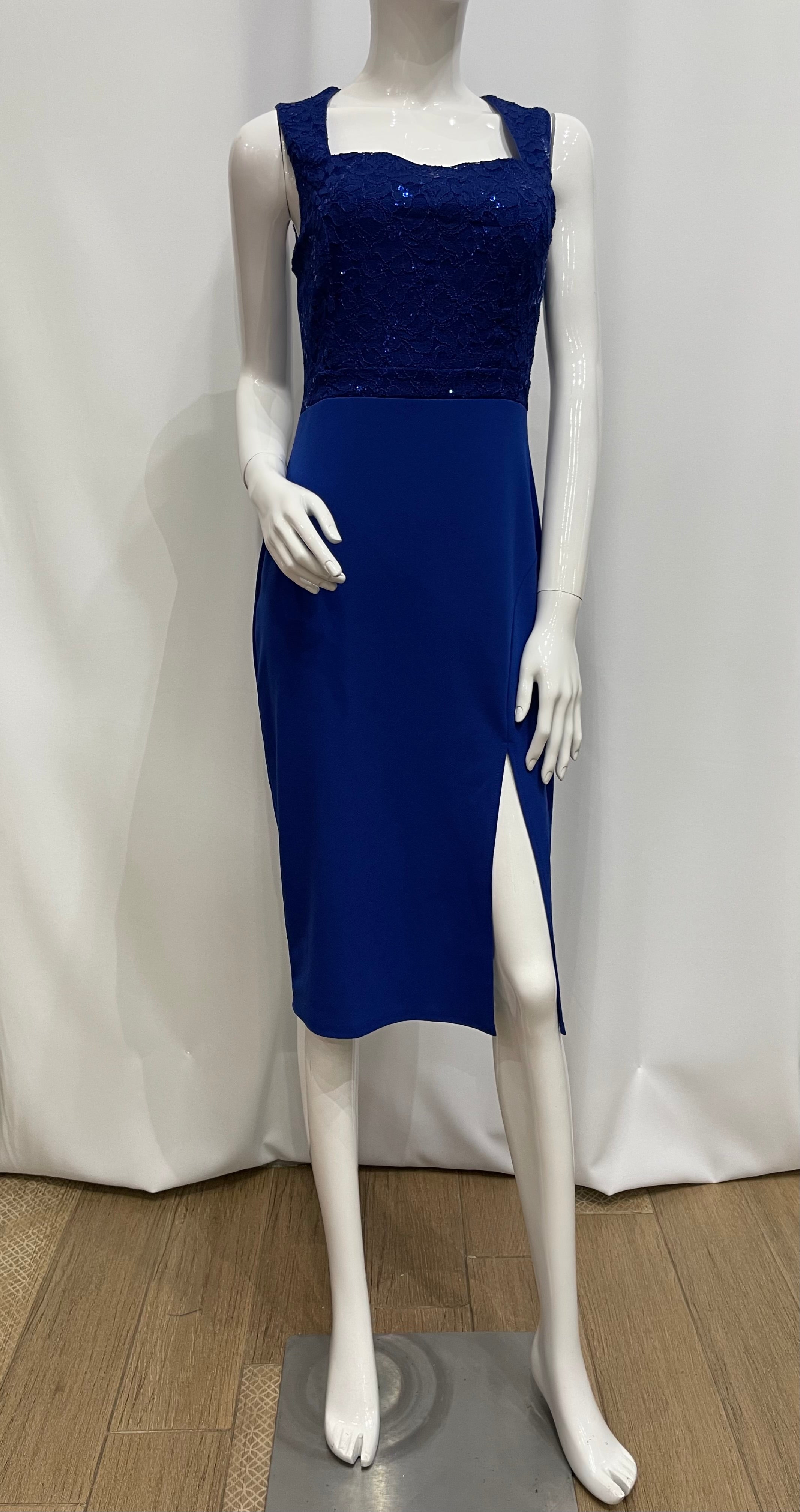 Vestido de noche desmangado