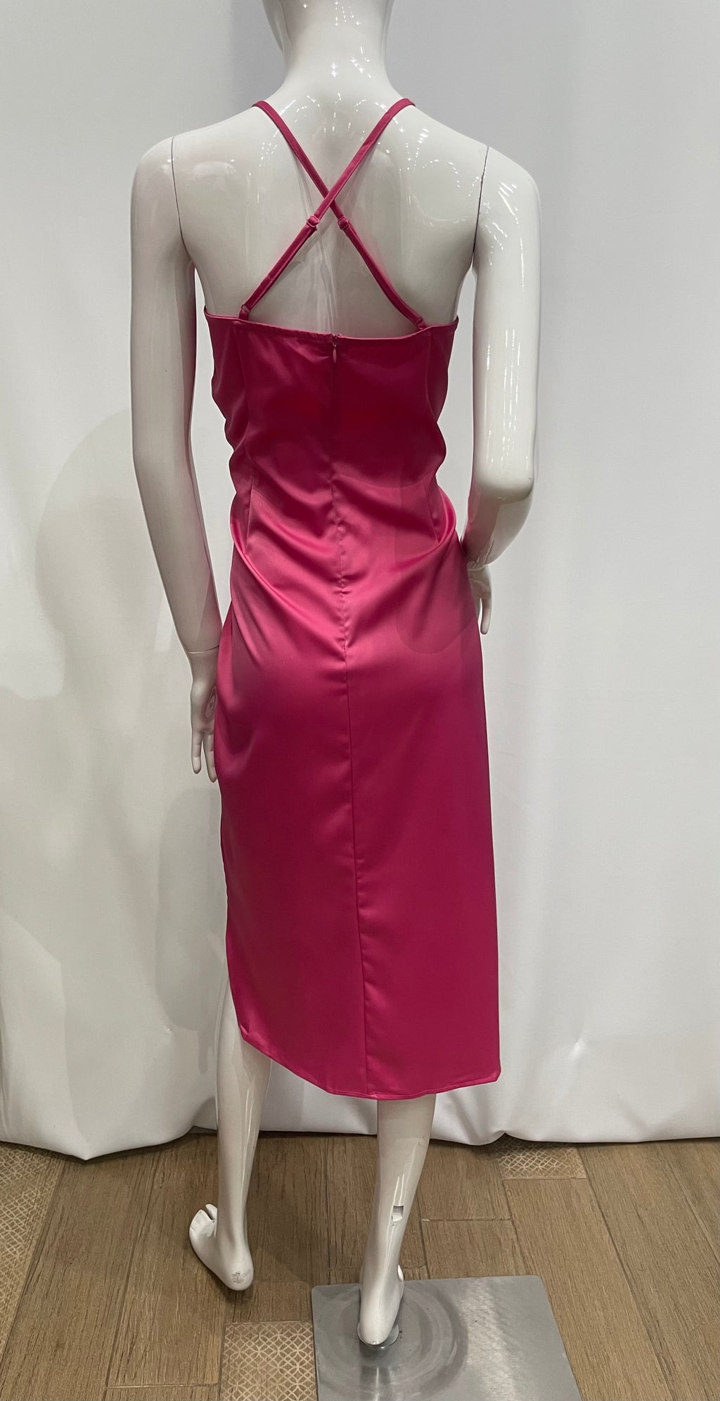 Vestido de tirantes cruzados