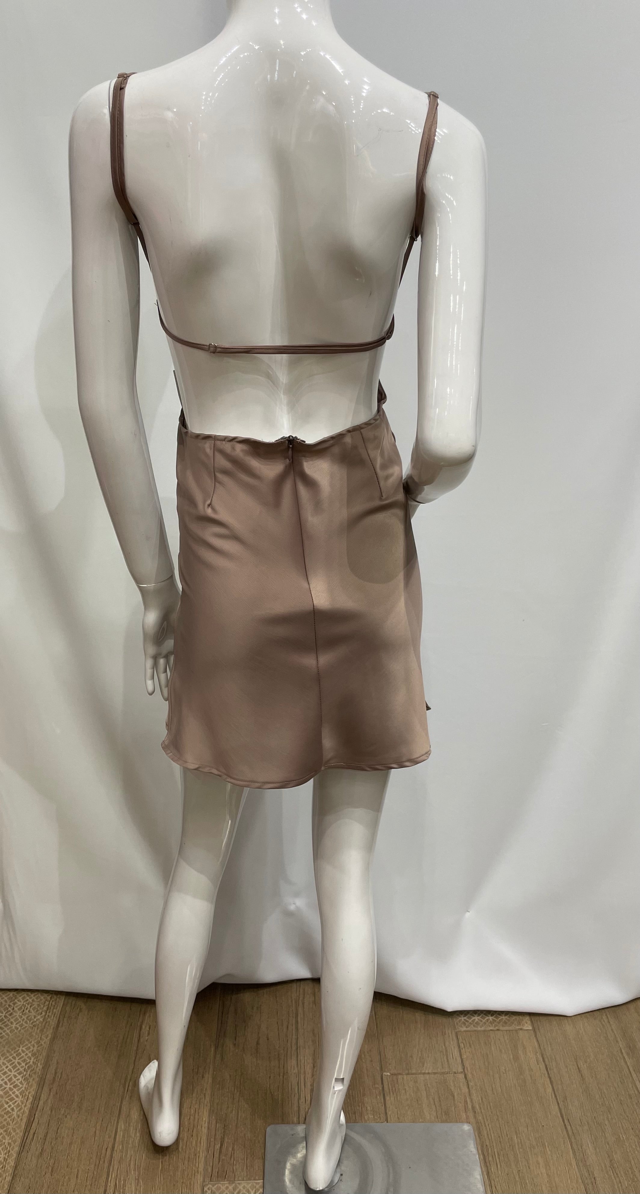 Vestido corto de tirantes