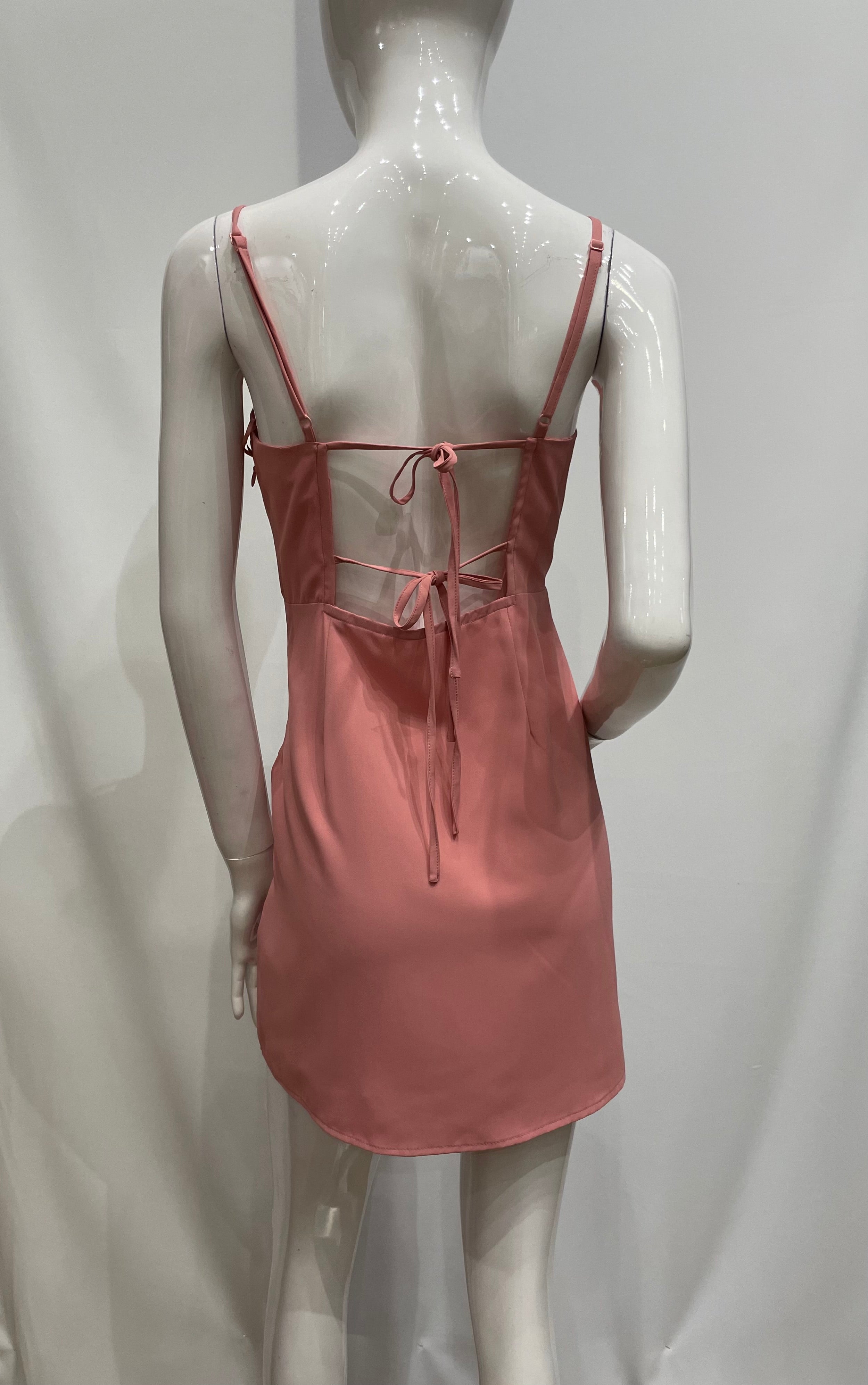 Vestido corto de tirantes