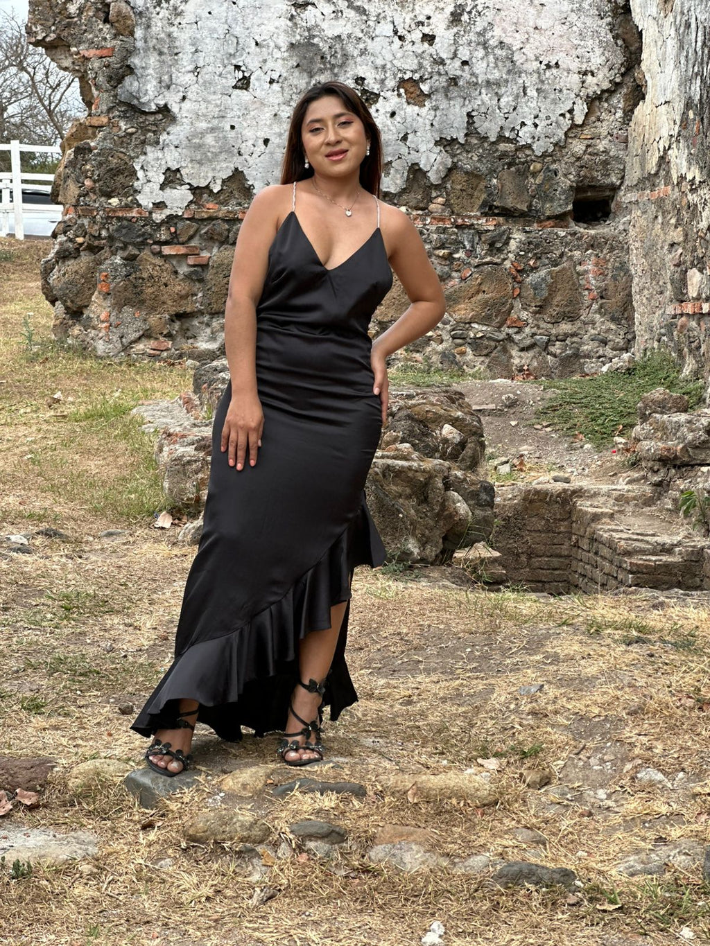 Vestido largo de tirantes brillantes