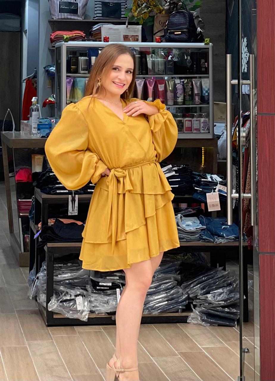 Vestido corto manga larga