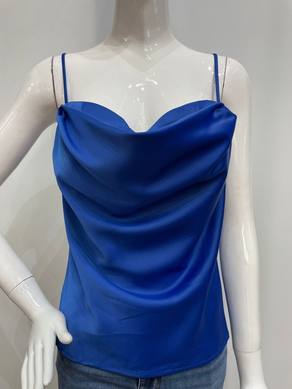 Blusa cascada tirantes