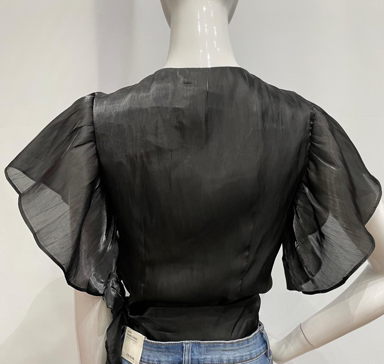 Blusa negra elegante