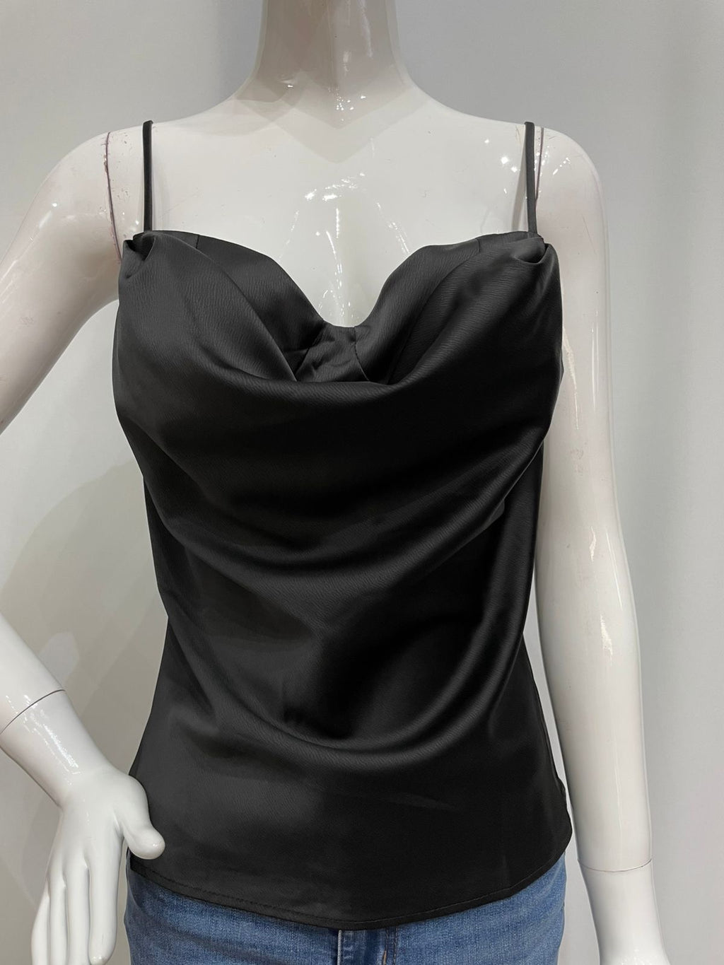 Blusa cascada tirantes