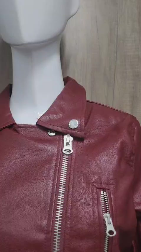 Chaqueta tipo cuero