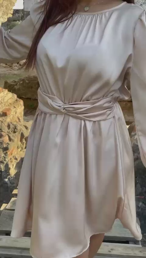 VESTIDO BEIGE DE CEDA